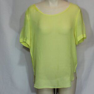 Wilfred Aritzia yellow 100% silk short sleeve crew neck  top size medium